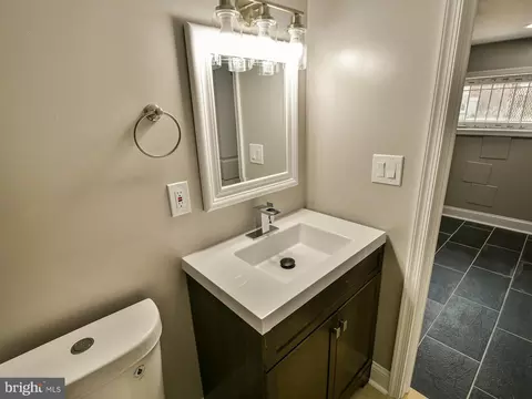 2608 E Oliver St, Baltimore, MD 21213 photo 42