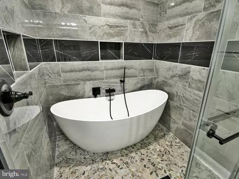 2608 E Oliver St, Baltimore, MD 21213 photo 24