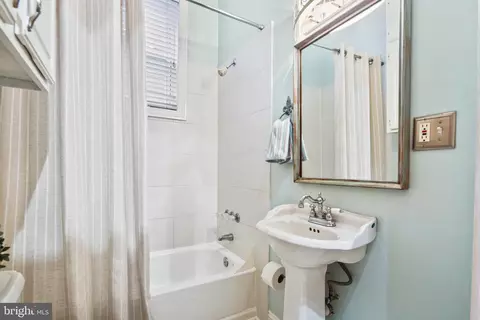 2402 E Baltimore St, Baltimore, MD 21224 photo 6