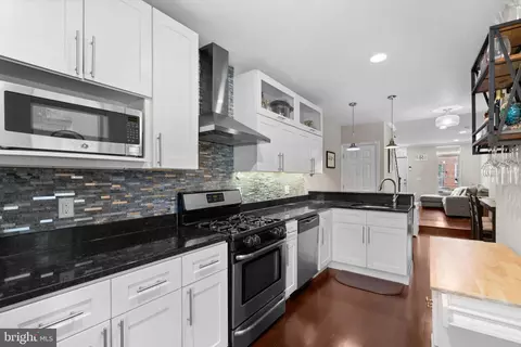 10 E Randall St E, Baltimore, MD 21230 photo 3