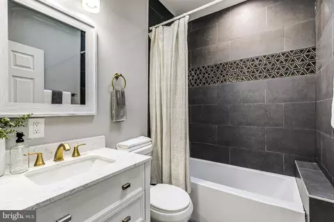 615 E 38th St, Baltimore, MD 21218 photo 24