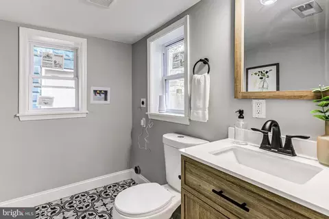615 E 38th St, Baltimore, MD 21218 photo 18