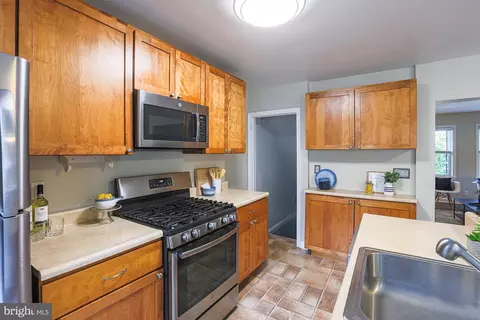 4249 Elsa Ter, Baltimore, MD 21211 photo 15