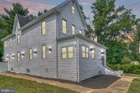 5702 Winthrope Ave, Baltimore, MD 21206