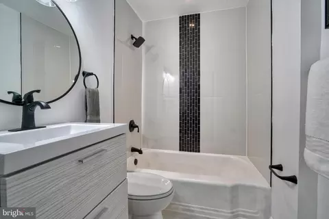 3692 Kenyon Ave, Baltimore, MD 21213 photo 17