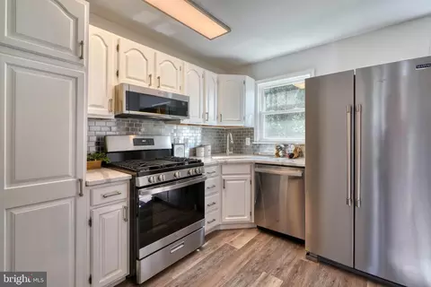 3692 Kenyon Ave, Baltimore, MD 21213 photo 8