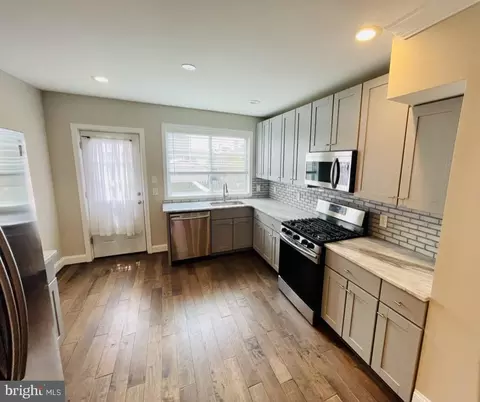 1815 E Lombard St, Baltimore, MD 21231 photo 2