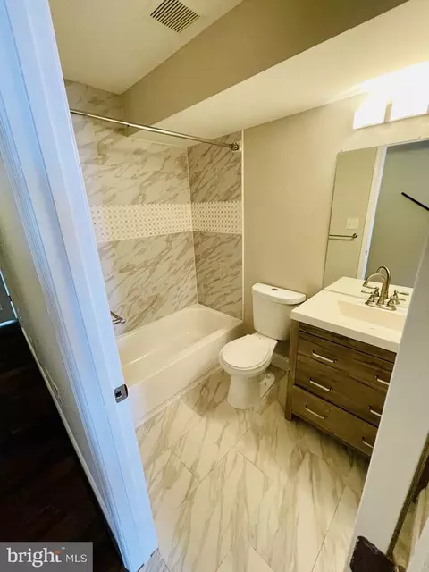 1815 E Lombard St, Baltimore, MD 21231 photo 16