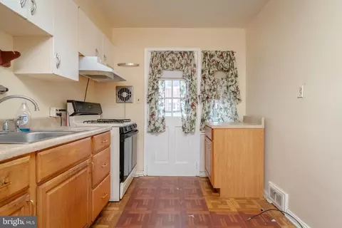 2017 Winford Rd, Baltimore, MD 21239 photo 17