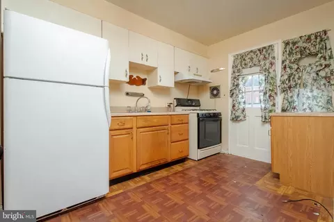 2017 Winford Rd, Baltimore, MD 21239 photo 16