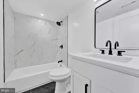 1418 E Lanvale St, Baltimore, MD 21213 photo 25