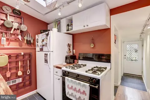 407 E Cross St, Baltimore, MD 21230 photo 9