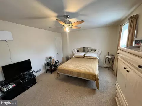 4362 Eldone Rd, Baltimore, MD 21229 photo 7