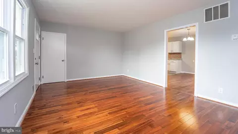 5502 Mayview Ave, Baltimore, MD 21206 photo 2