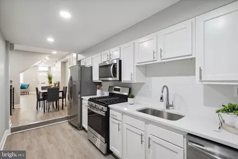 1927 Hollins St, Baltimore, MD 21223