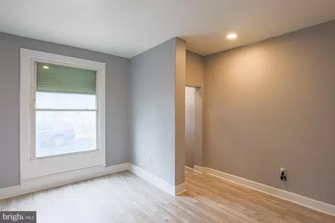 522 E 27th St, Baltimore, MD 21218 photo 3