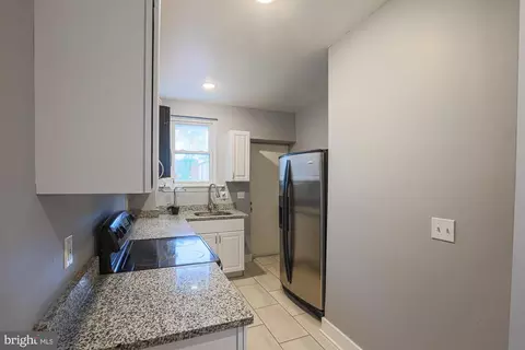 522 E 27th St, Baltimore, MD 21218 photo 19