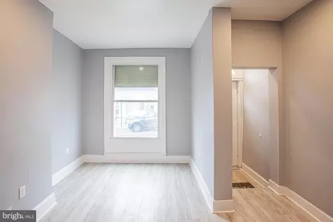 522 E 27th St, Baltimore, MD 21218 photo 4