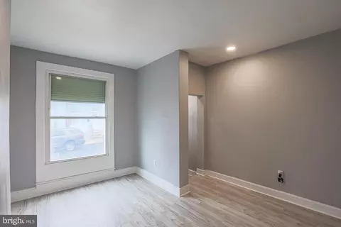 522 E 27th St, Baltimore, MD 21218 photo 5