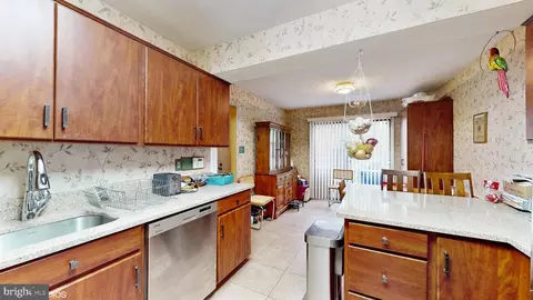 6321 Red Cedar Pl, Baltimore, MD 21209 photo 9