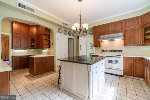 3 E Highfield Rd, Baltimore, MD 21218 photo 20