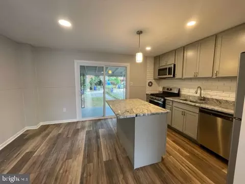 624 Markham Rd, Baltimore, MD 21229 photo 3