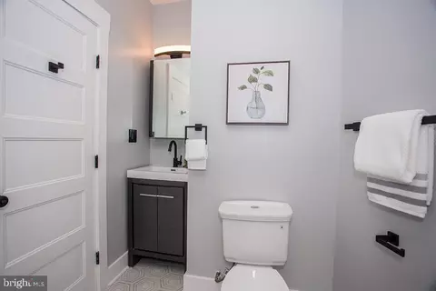 1614 E Lafayette Ave, Baltimore, MD 21213 photo 27