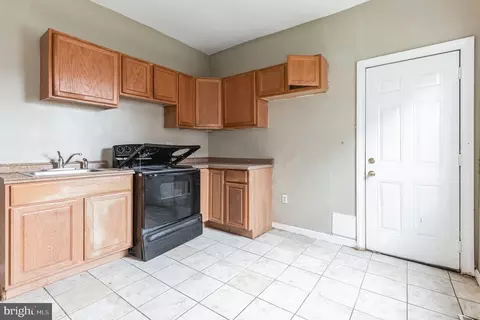 1817 N Broadway, Baltimore, MD 21213 photo 2