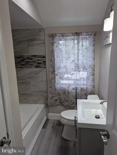 2011 E Belvedere Ave, Baltimore, MD 21239 photo 9