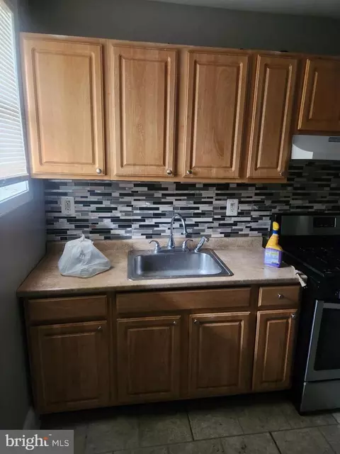 2434 E Preston St, Baltimore, MD 21213 photo 3