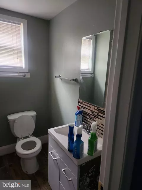2434 E Preston St, Baltimore, MD 21213 photo 8