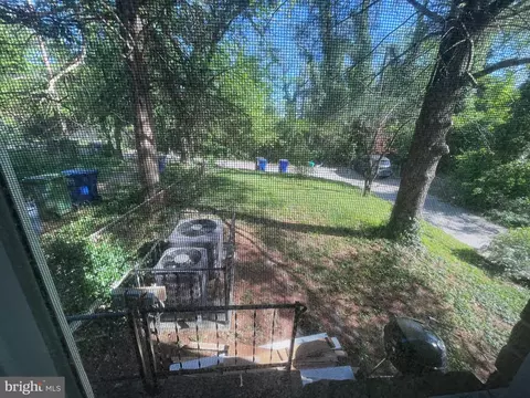 6101 Macbeth Dr, Baltimore, MD 21239 photo 37