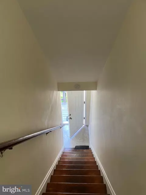 6101 Macbeth Dr, Baltimore, MD 21239 photo 9