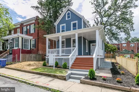 601 E 38th St, Baltimore, MD 21218 photo 2