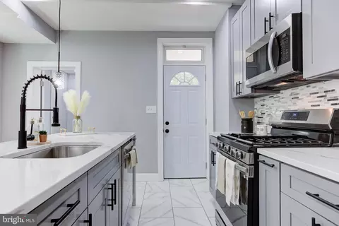 601 E 38th St, Baltimore, MD 21218 photo 21