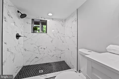 655 Dumbarton Ave, Baltimore, MD 21218 photo 14