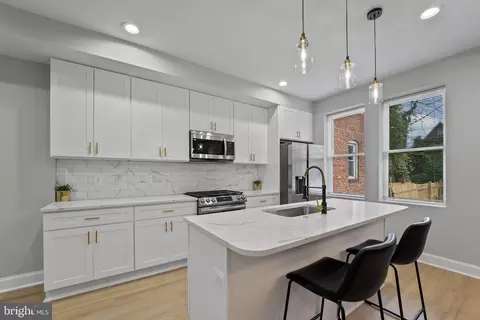 655 Dumbarton Ave, Baltimore, MD 21218 photo 4