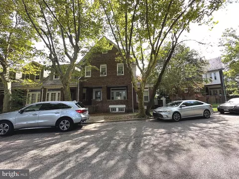 3221 Shannon Dr, Baltimore, MD 21213 photo 2