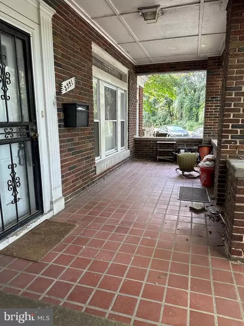 3221 Shannon Dr, Baltimore, MD 21213 photo 4
