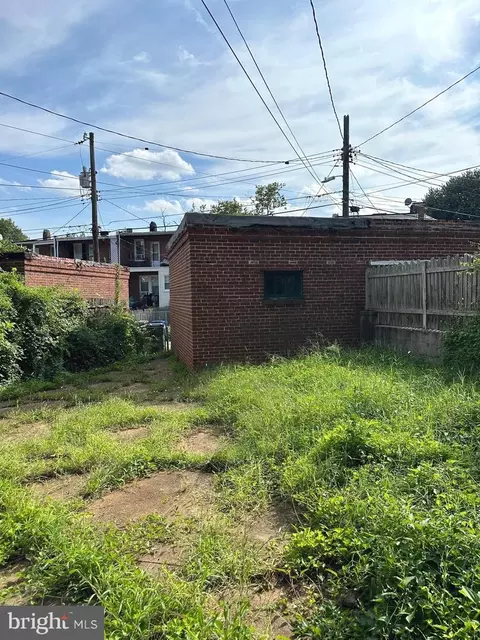 3221 Shannon Dr, Baltimore, MD 21213 photo 8