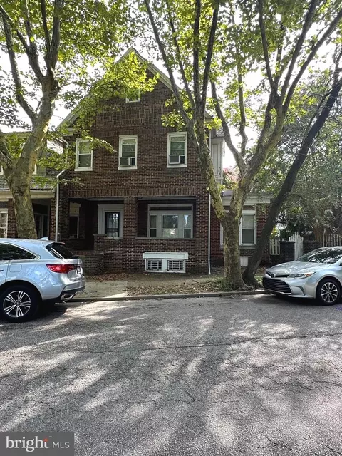 3221 Shannon Dr, Baltimore, MD 21213 photo 3