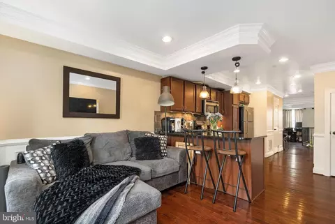 1144 Dexter St, Baltimore, MD 21230