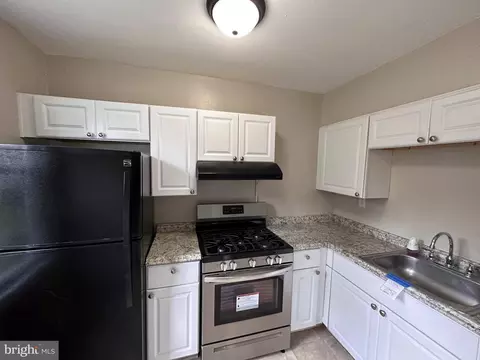 4047 Cedardale Rd, Baltimore, MD 21215 photo 5
