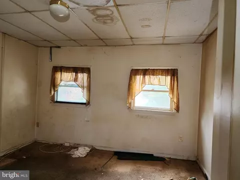 1526 E 28th St, Baltimore, MD 21218 photo 8