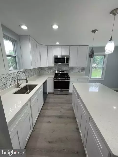 4702 Catalpha Rd, Baltimore, MD 21214 photo 9