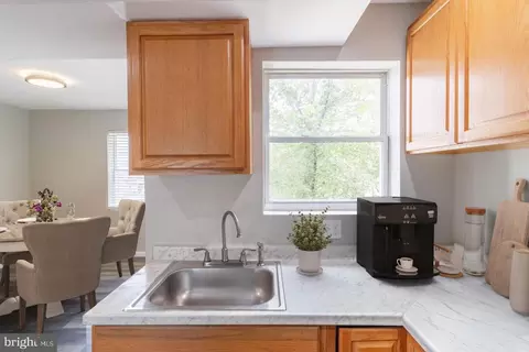 820 E Jeffrey St, Brooklyn, MD 21225 photo 8