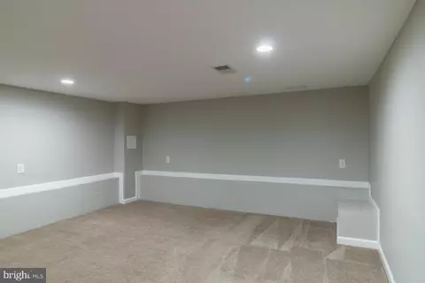 820 E Jeffrey St, Brooklyn, MD 21225 photo 18