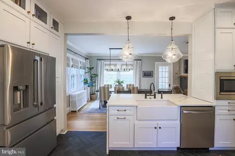 330 Tunbridge Rd, Baltimore, MD 21212 photo 18