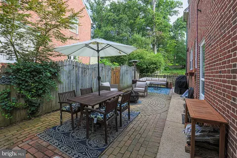 330 Tunbridge Rd, Baltimore, MD 21212 photo 3