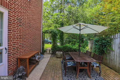 330 Tunbridge Rd, Baltimore, MD 21212 photo 5